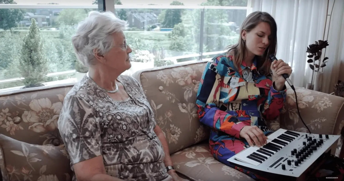 Sofie Winterson - Love Me Less Live At Grandma Kampman'S House - Patta